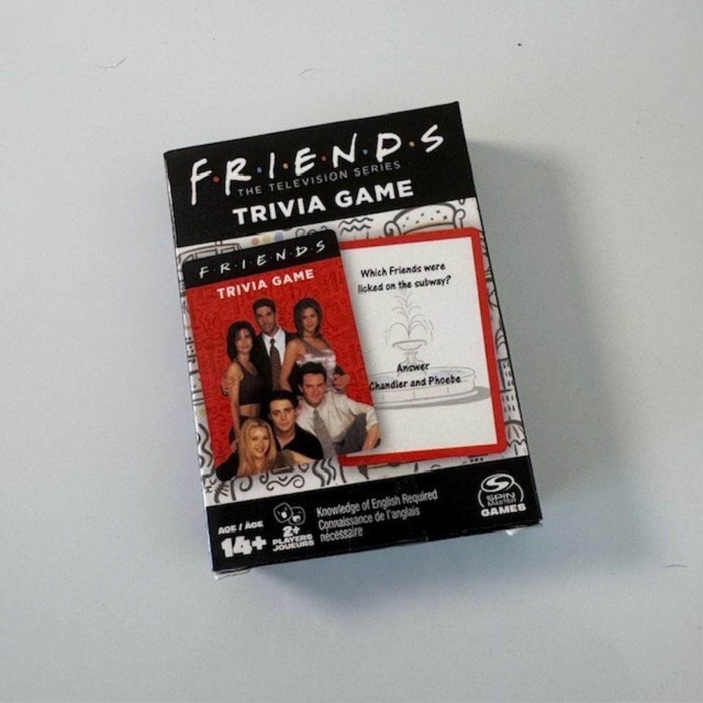 Spin Master Friends Trivia Game OS Red Black Sitcom Card Deck‎ 53 Cards